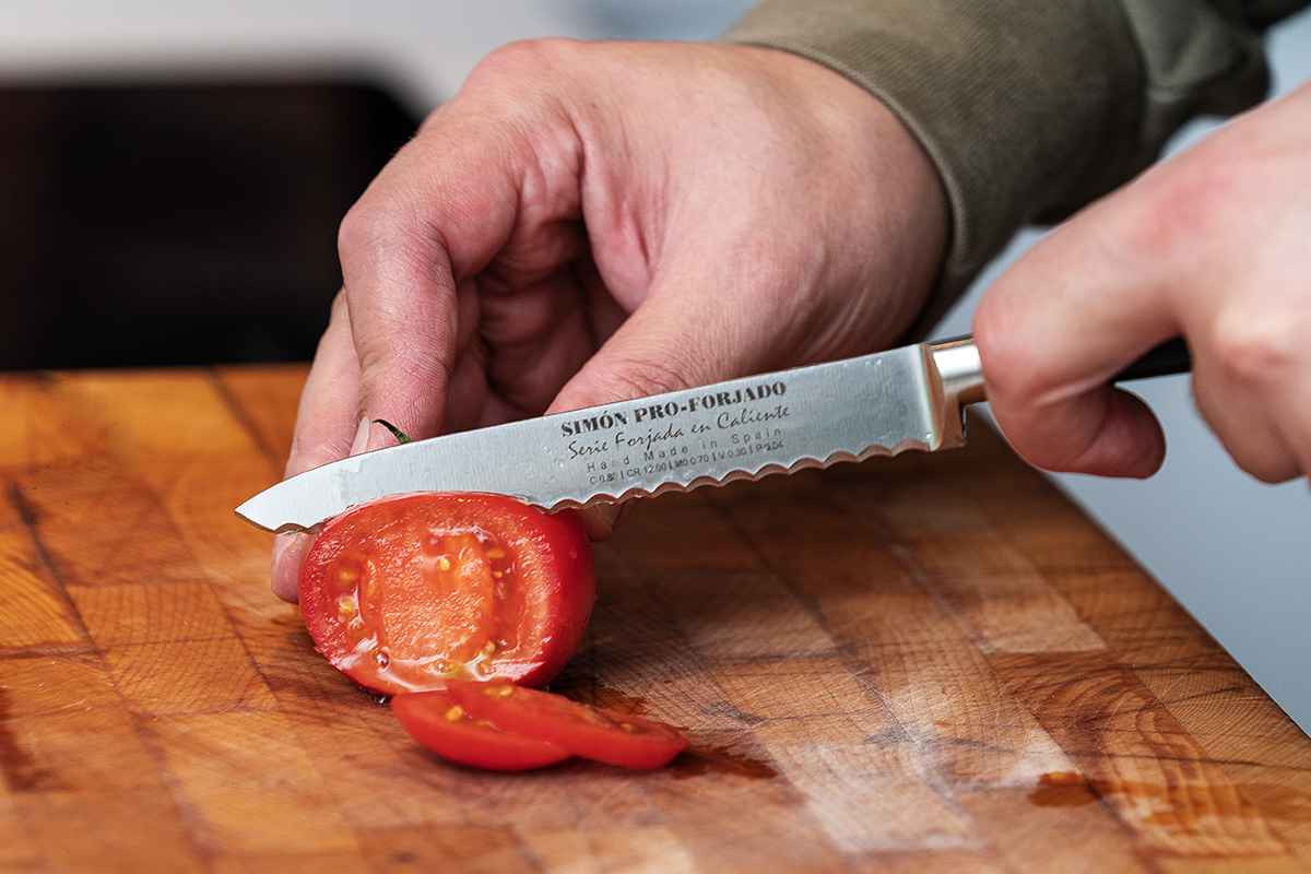 Cuchillo cortar tomates